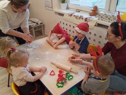 2025-12-02 Piernikowo i lukrowo u Biedronek